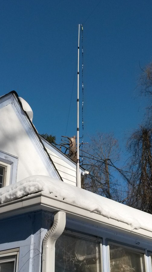 Mast still up after Jonas